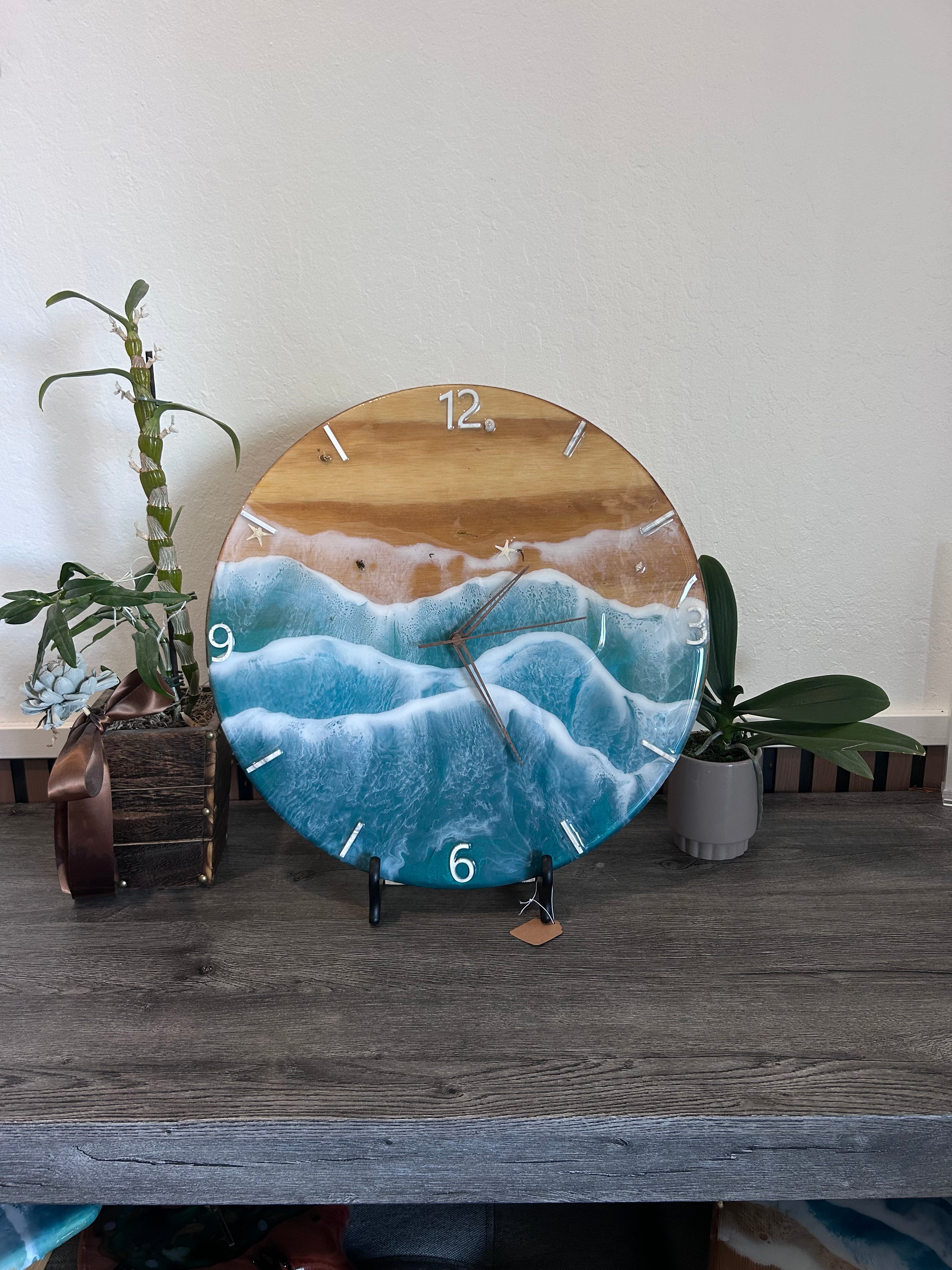 18” Ocean Wave Resin Wall Clock – Handmade Beach Art Decor, Blue & Sand Epoxy Clock with Seashells, Coastal Home Wall Decor